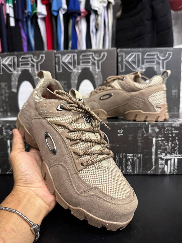Bota Oakley Premium Cores