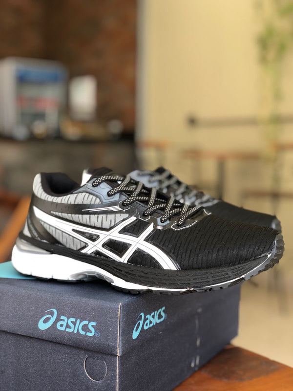 Asics Cores