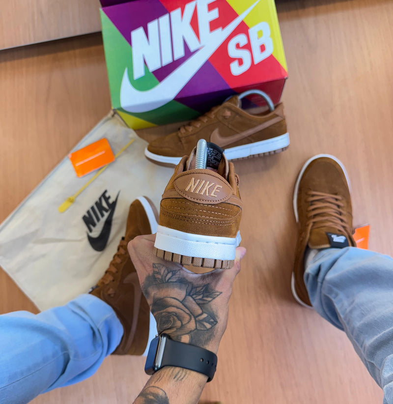 Dunk Low Pro Camurça/Caramelo