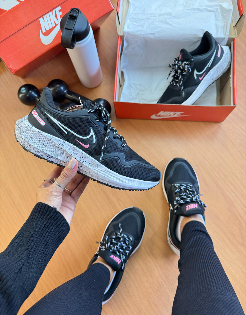 Nike Air Zoom NK 47 Preto/Rosa