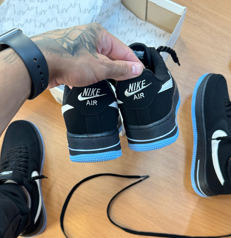 Nike Air Force Camurça  Nobuk Preto/azul